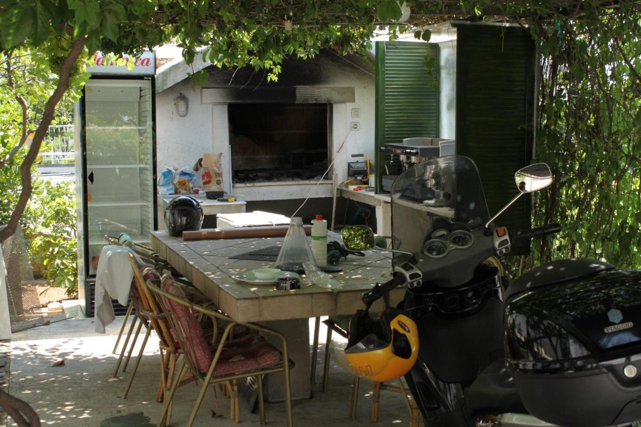Apartment 6696a