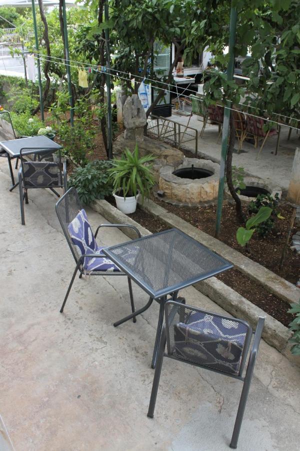 6696a Apartment *